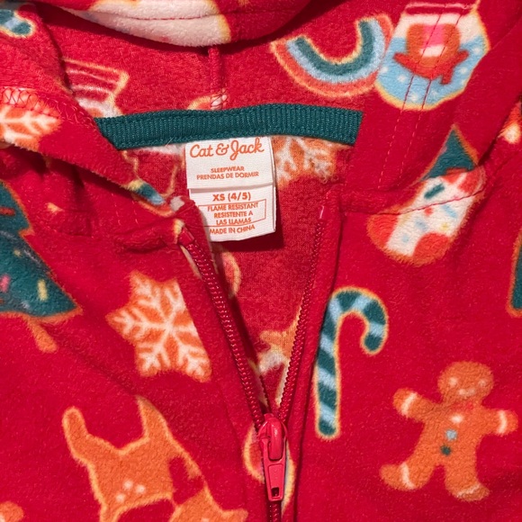 4T Cat&Jack Fleece Christmas PJ’s (unisex) - Picture 2 of 4